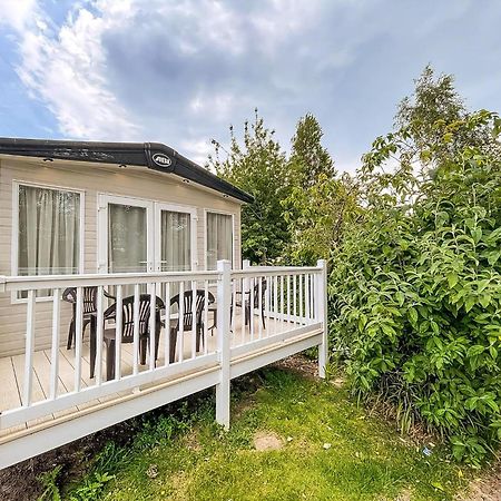 Beautiful 6 Berth Caravan With Decking At Southview Holiday Park Ref 33024O Hotell Skegness Exteriör bild