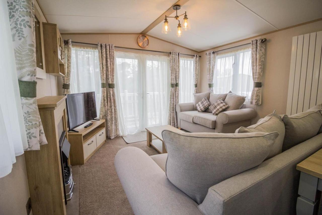 Beautiful 6 Berth Caravan With Decking At Southview Holiday Park Ref 33024O Hotell Skegness Exteriör bild