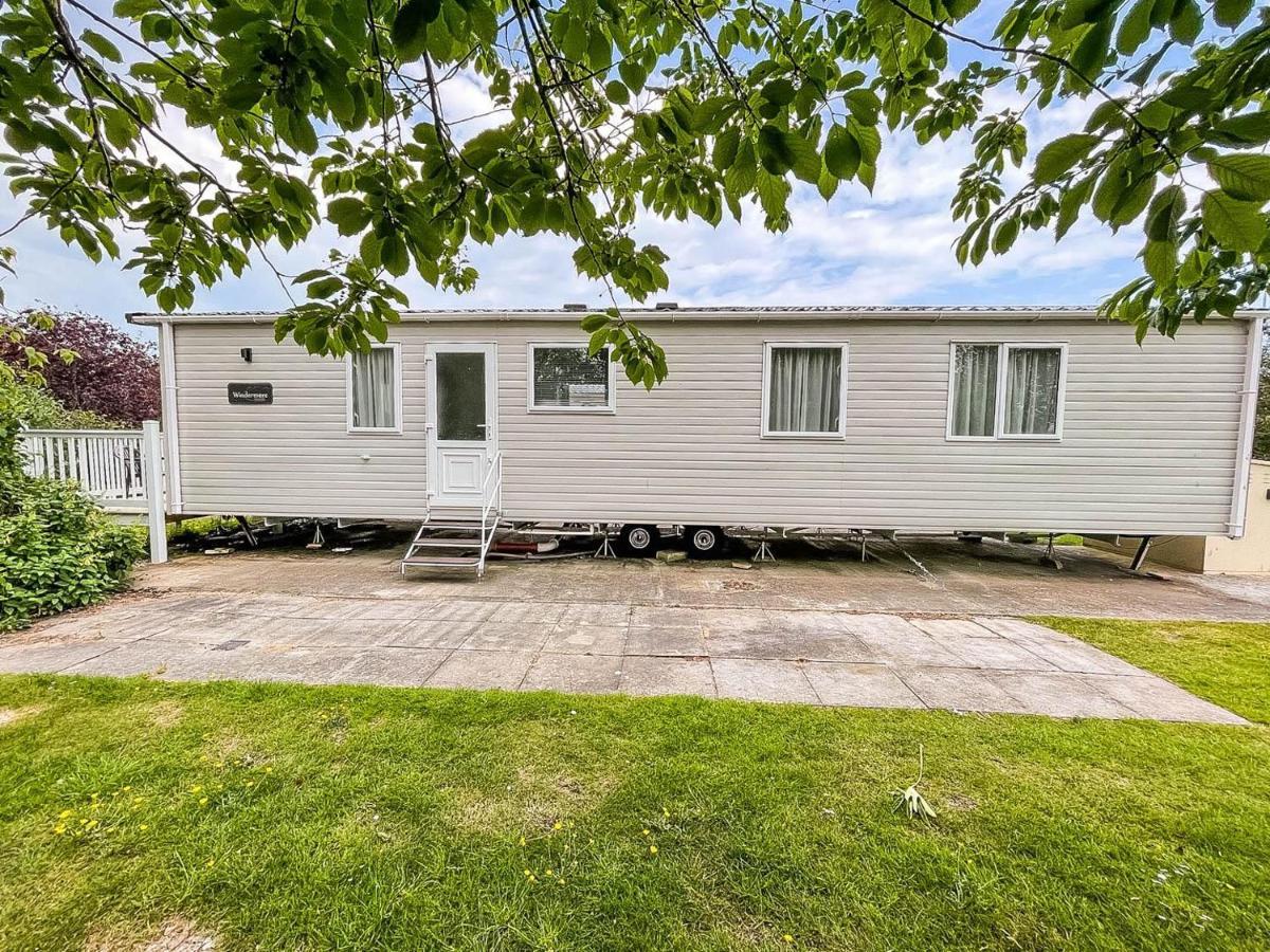 Beautiful 6 Berth Caravan With Decking At Southview Holiday Park Ref 33024O Hotell Skegness Exteriör bild