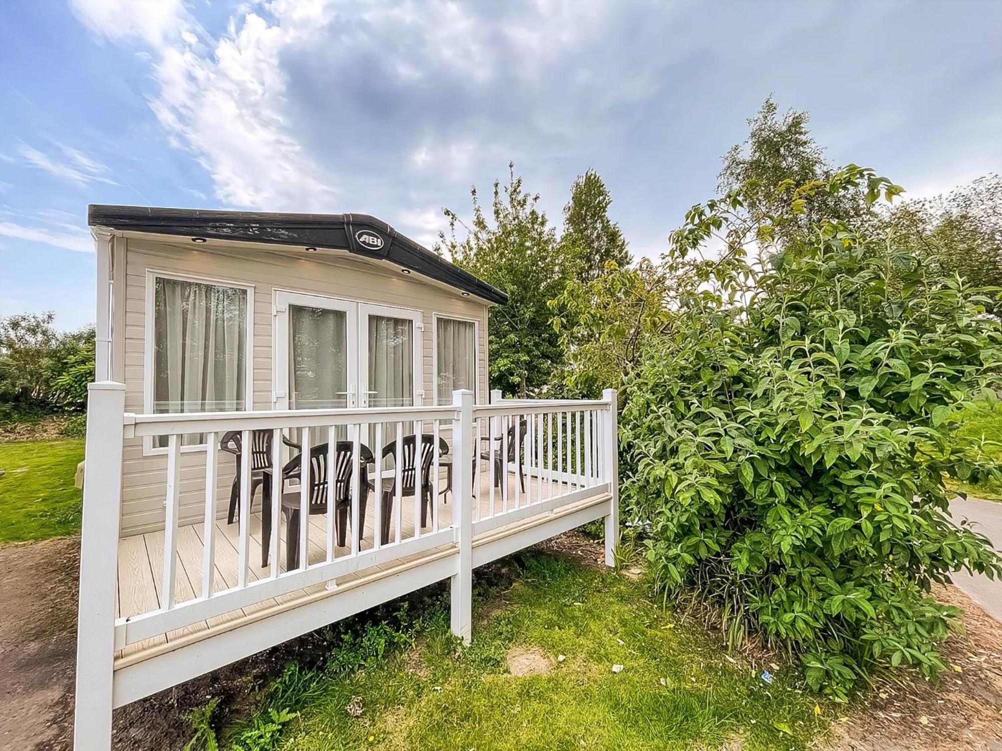 Beautiful 6 Berth Caravan With Decking At Southview Holiday Park Ref 33024O Hotell Skegness Exteriör bild